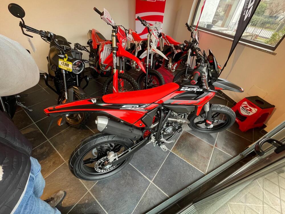 Betamotor RR 125 4T Motard T (2023 - 24) (3)