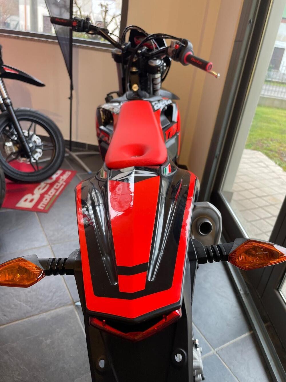 Betamotor RR 125 4T Motard T (2023 - 24) (4)