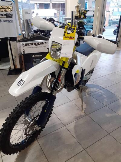 Husqvarna TE 125 (2025) nuova