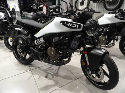 Husqvarna Svartpilen 401 (2024 - 25) nuova