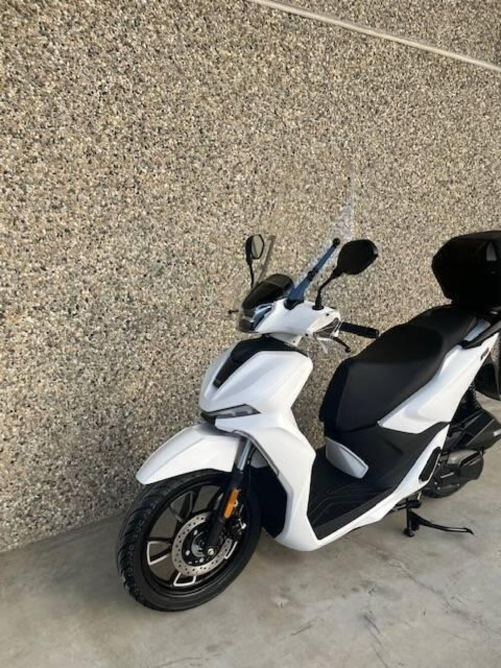 Voge Sfida SR16 125 (2025) (3)