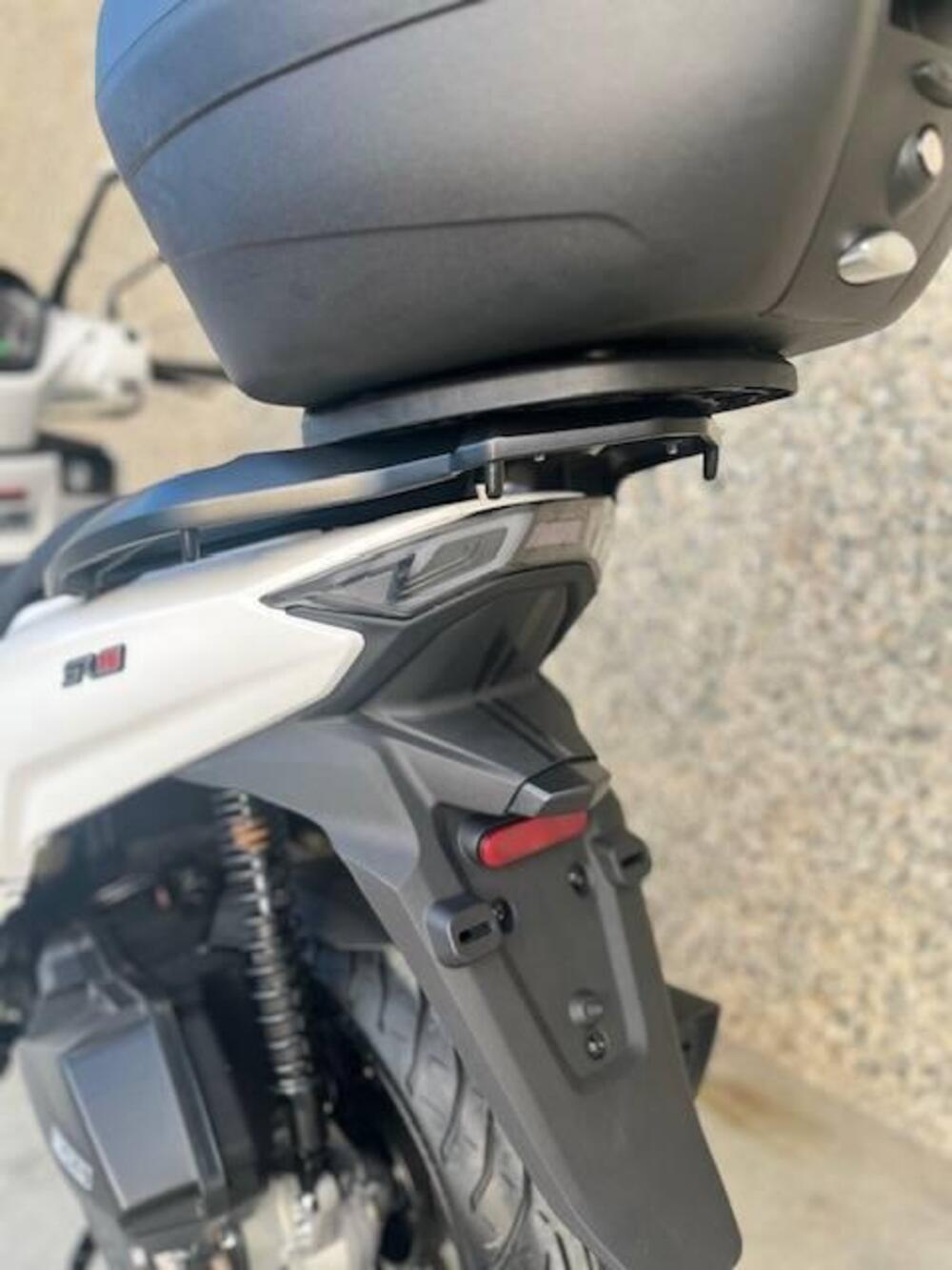 Voge Sfida SR16 125 (2025) (6)