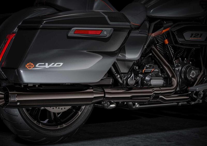 Harley-Davidson CVO - Custom Vehicle Operations CVO Street Glide (2025) (8)