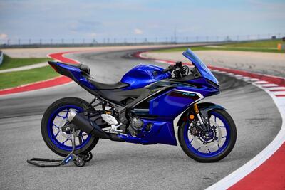 Yamaha YZF R3 (2025) nuova