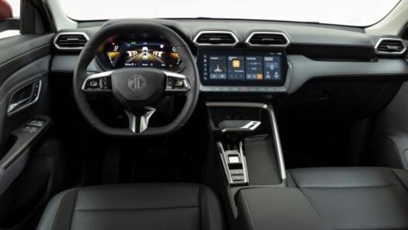 Gli interni della MG ZS Hybrid+