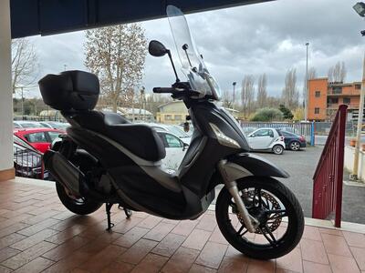 Piaggio Beverly 350 SportTouring ie ABS (2011 - 17) usata