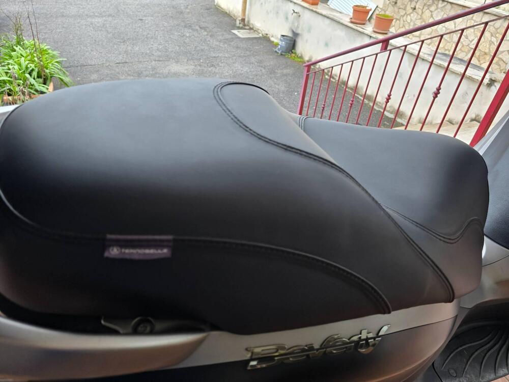 Piaggio Beverly 350 SportTouring ie ABS (2011 - 17) (10)