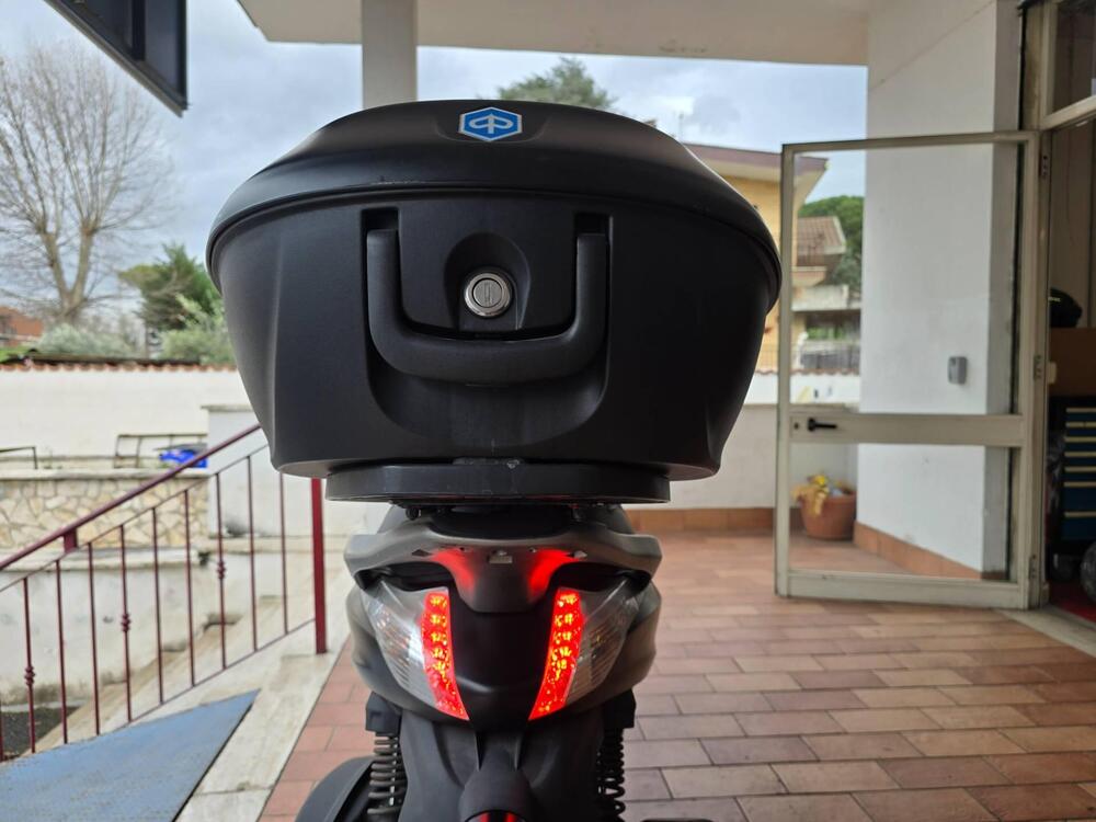 Piaggio Beverly 350 SportTouring ie ABS (2011 - 17) (9)