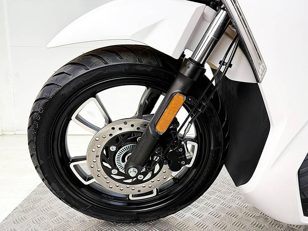 Voge Sfida SR16 125 (2025) (14)