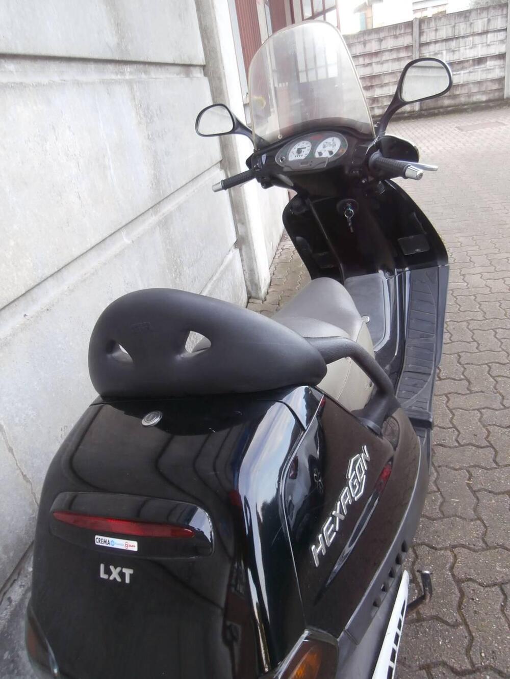 Piaggio Hexagon 180 LXT Cat (9)