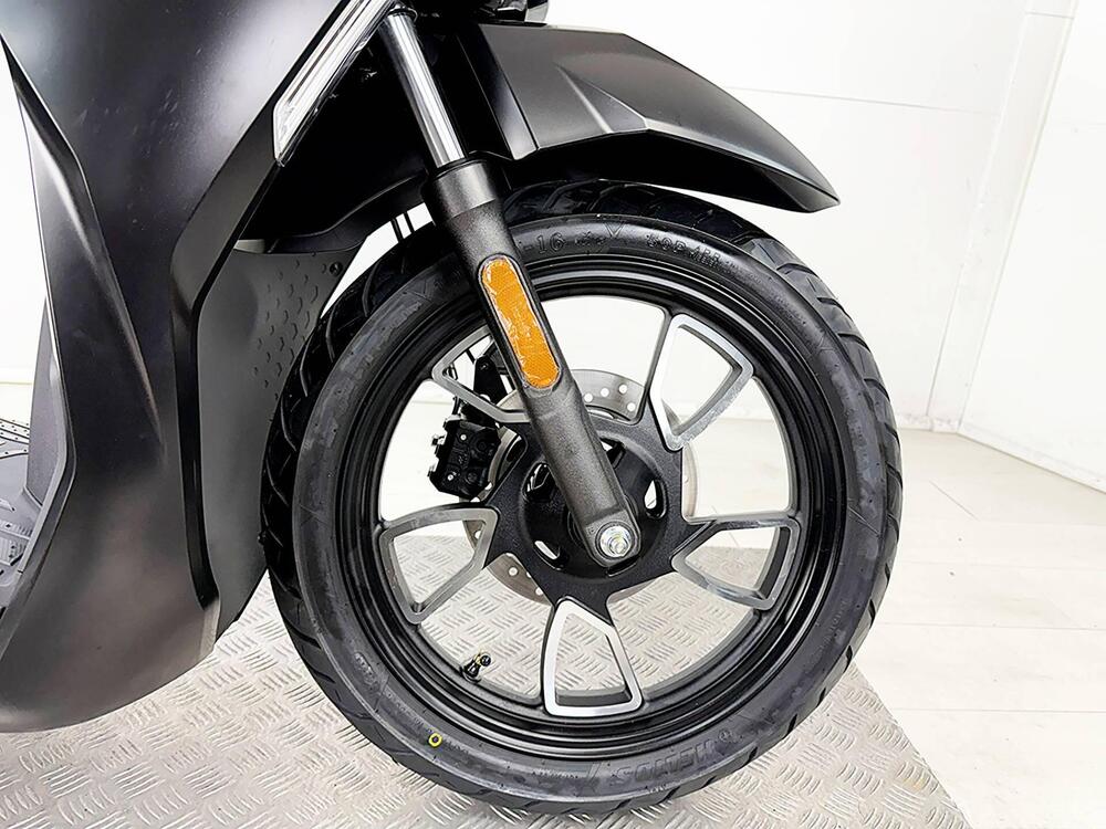 Voge Sfida SR16 125 (2025) (8)