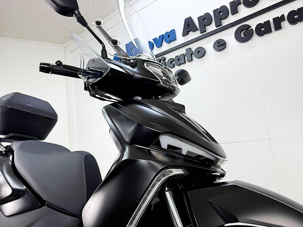 Voge Sfida SR16 125 (2025) (9)