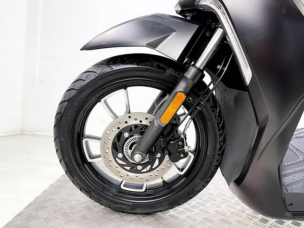 Voge Sfida SR16 125 (2025) (12)