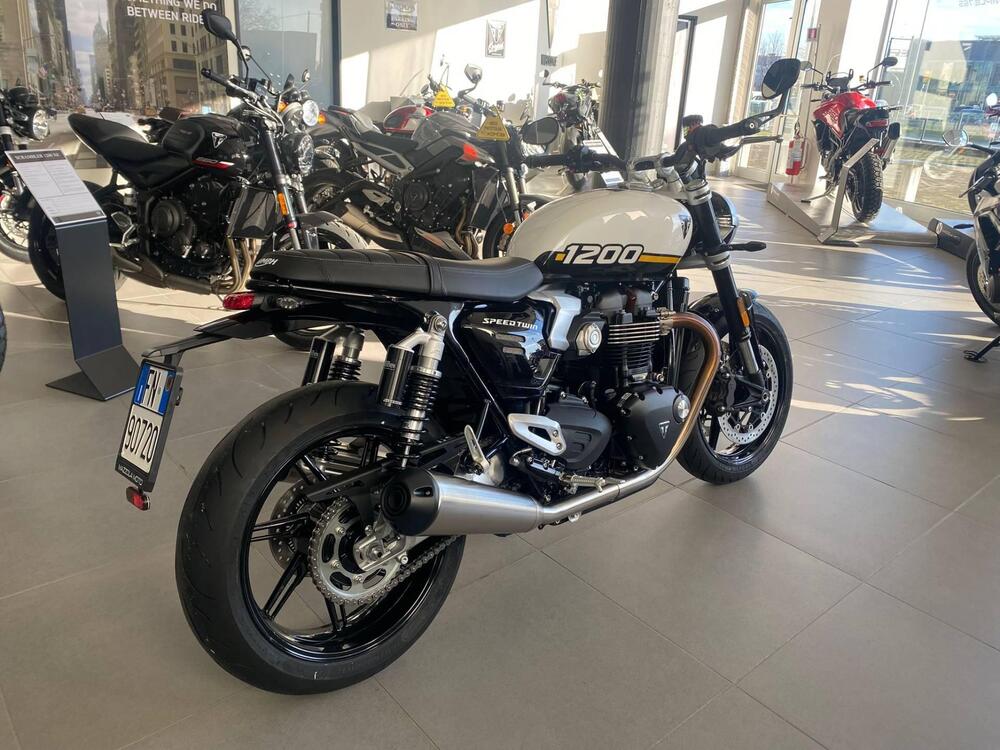 Triumph Speed Twin 1200 (2025 - 26) (2)