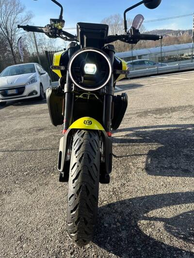 Husqvarna Vitpilen 801 L (2025) nuova