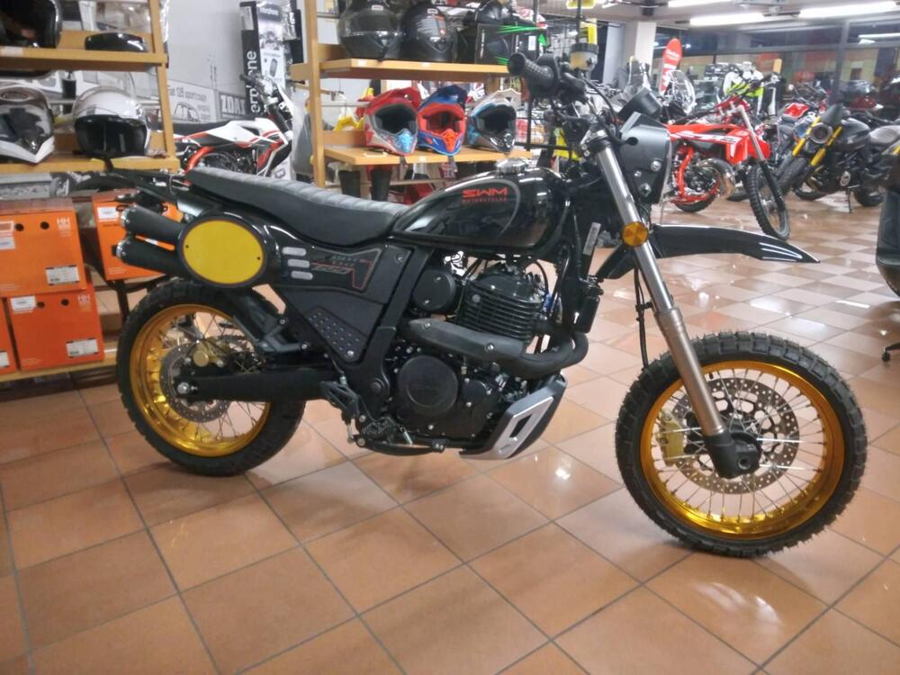 Swm Silver Vase 650 (2025 - 26) (2)