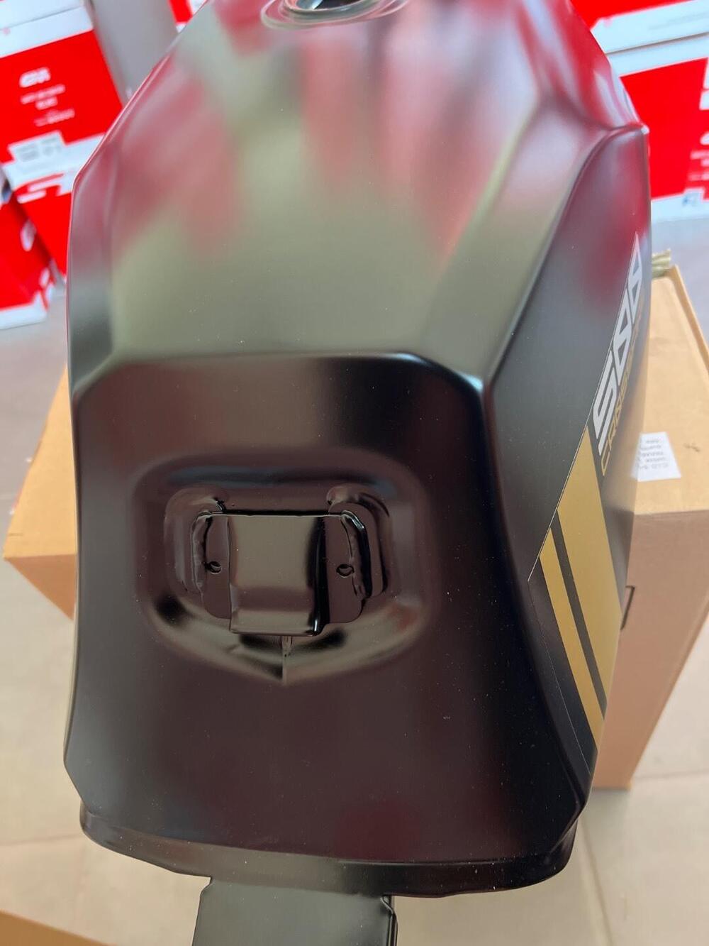 Serbatoio Brixton Crossfire 500 nuovo (4)