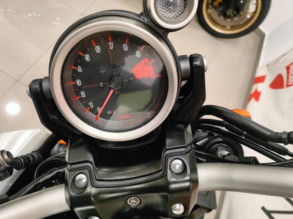 Yamaha VMAX (2008 - 17) (10)