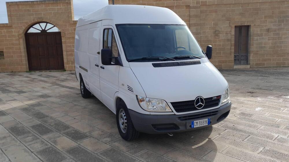 Mercedes-Benz Sprinter usata a Brindisi (2)