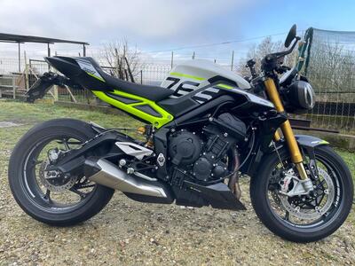 Triumph Street Triple 765 Moto2 Edition (2023 - 24) usata