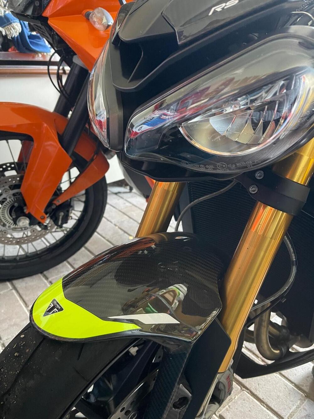 Triumph Street Triple 765 Moto2 Edition (2023 - 24) (16)