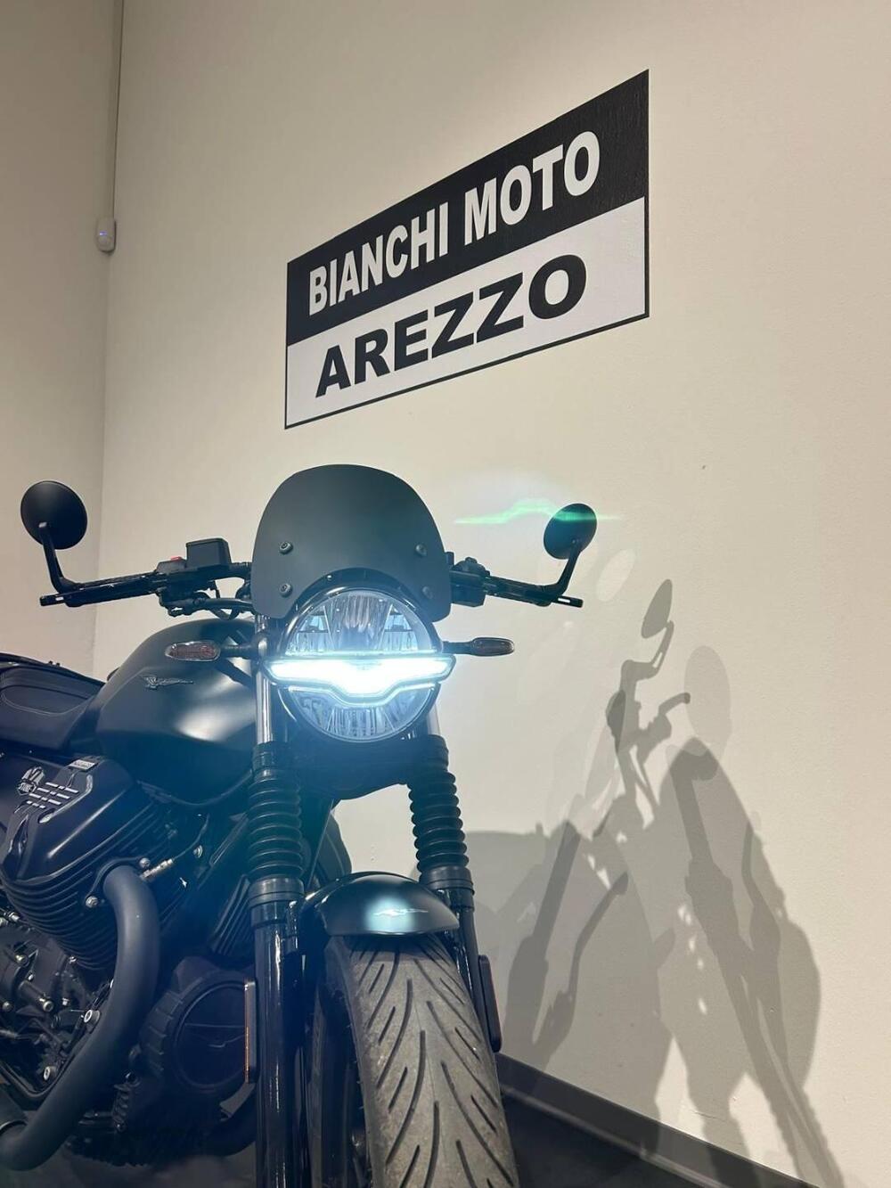Moto Guzzi V7 Stone (2021 - 24) (5)