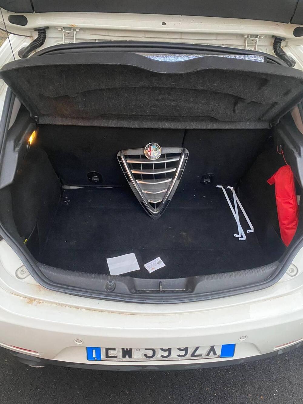 Alfa Romeo Giulietta usata a Varese (11)