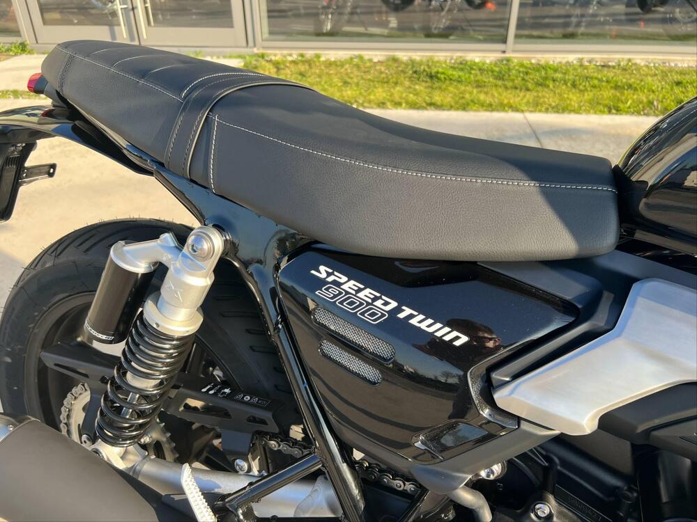 Triumph Speed Twin 900 (2025 - 26) (3)