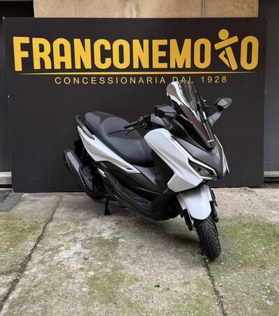 Honda Forza 350 (2025) nuova