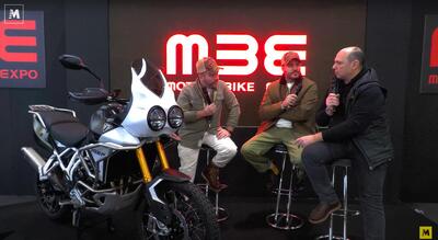 MBE 2025, Triumph Tiger 900: il kit di South Garage che omaggia la doppio faro del &#039;97 [VIDEO]