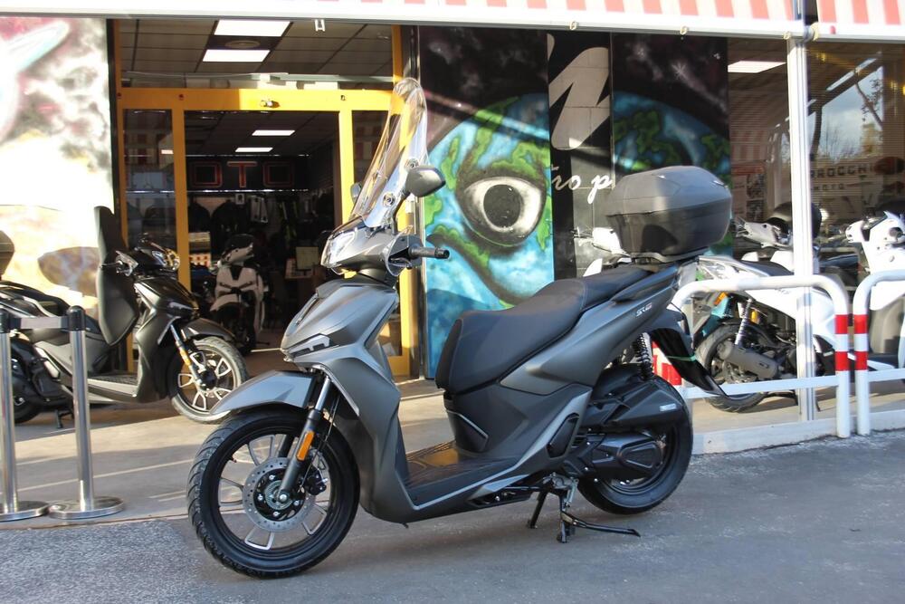 Voge Sfida SR16 125 (2025) (3)