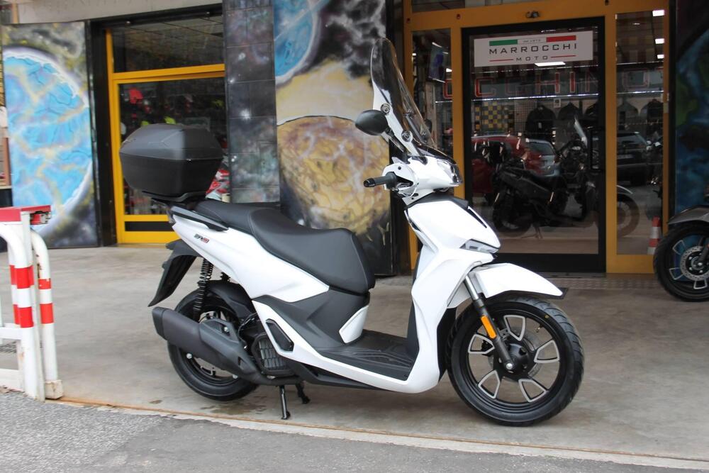 Voge Sfida SR16 125 (2025) (10)