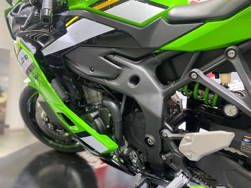 Kawasaki Ninja ZX-4RR (2024 - 26) (8)