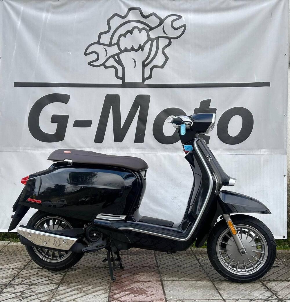 Lambretta V50 Special (2021 - 25) (4)