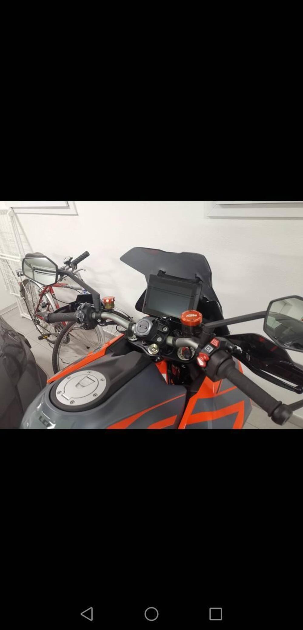 KTM 1290 Super Duke GT (2022 - 25) (2)