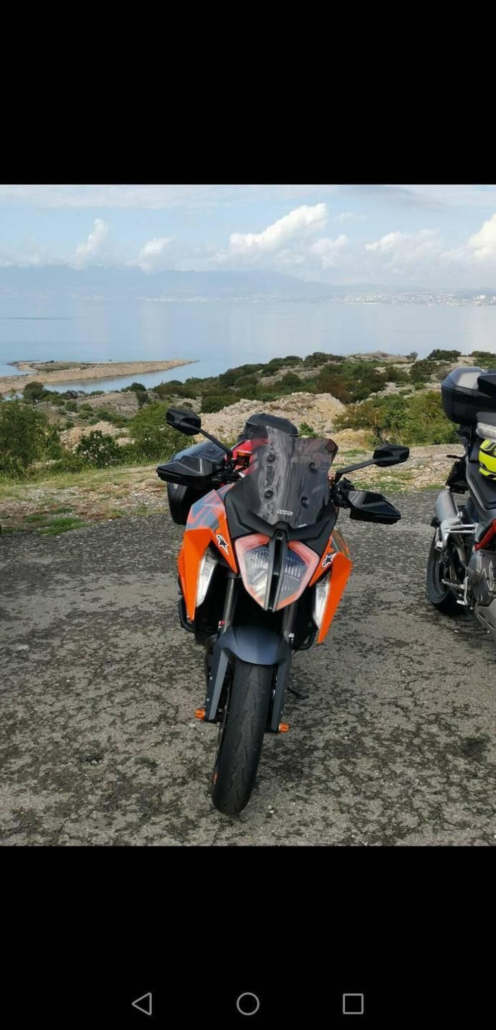 KTM 1290 Super Duke GT (2022 - 25) (3)