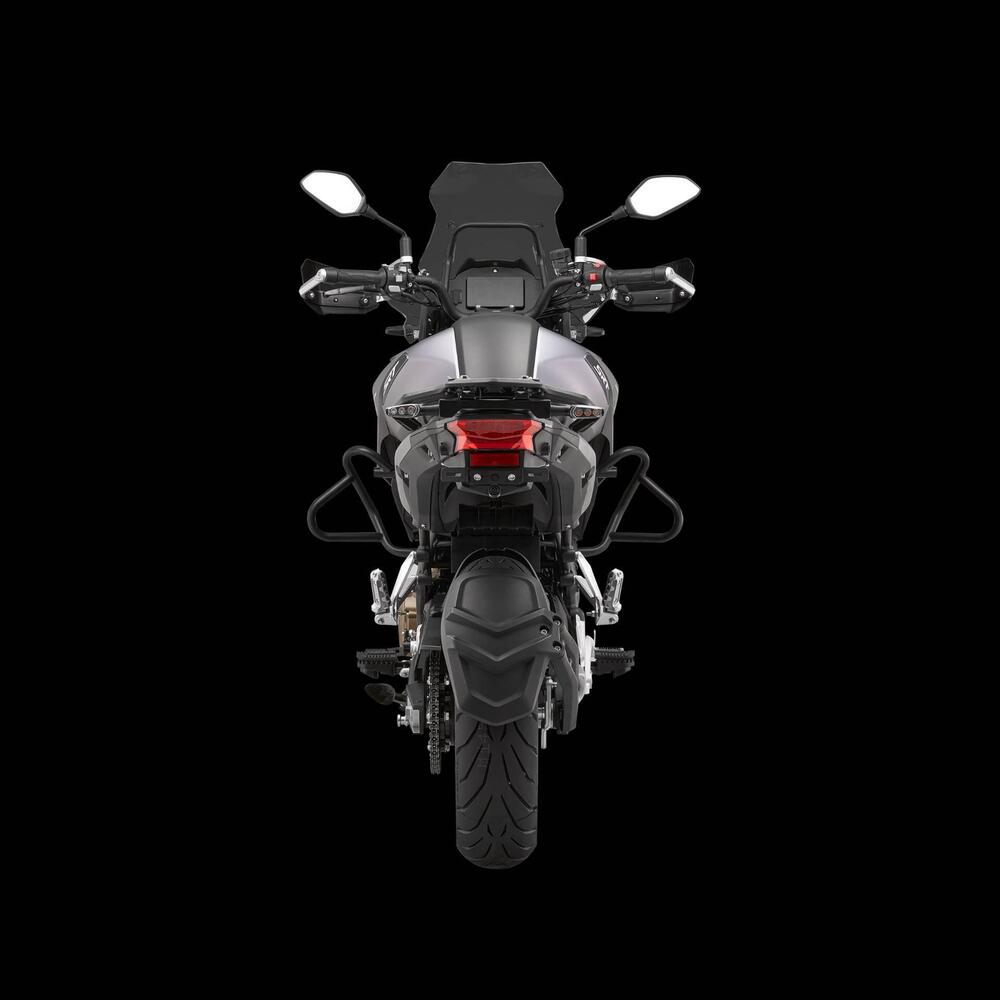 QJ Motor SRT 700 SX (2025) (7)