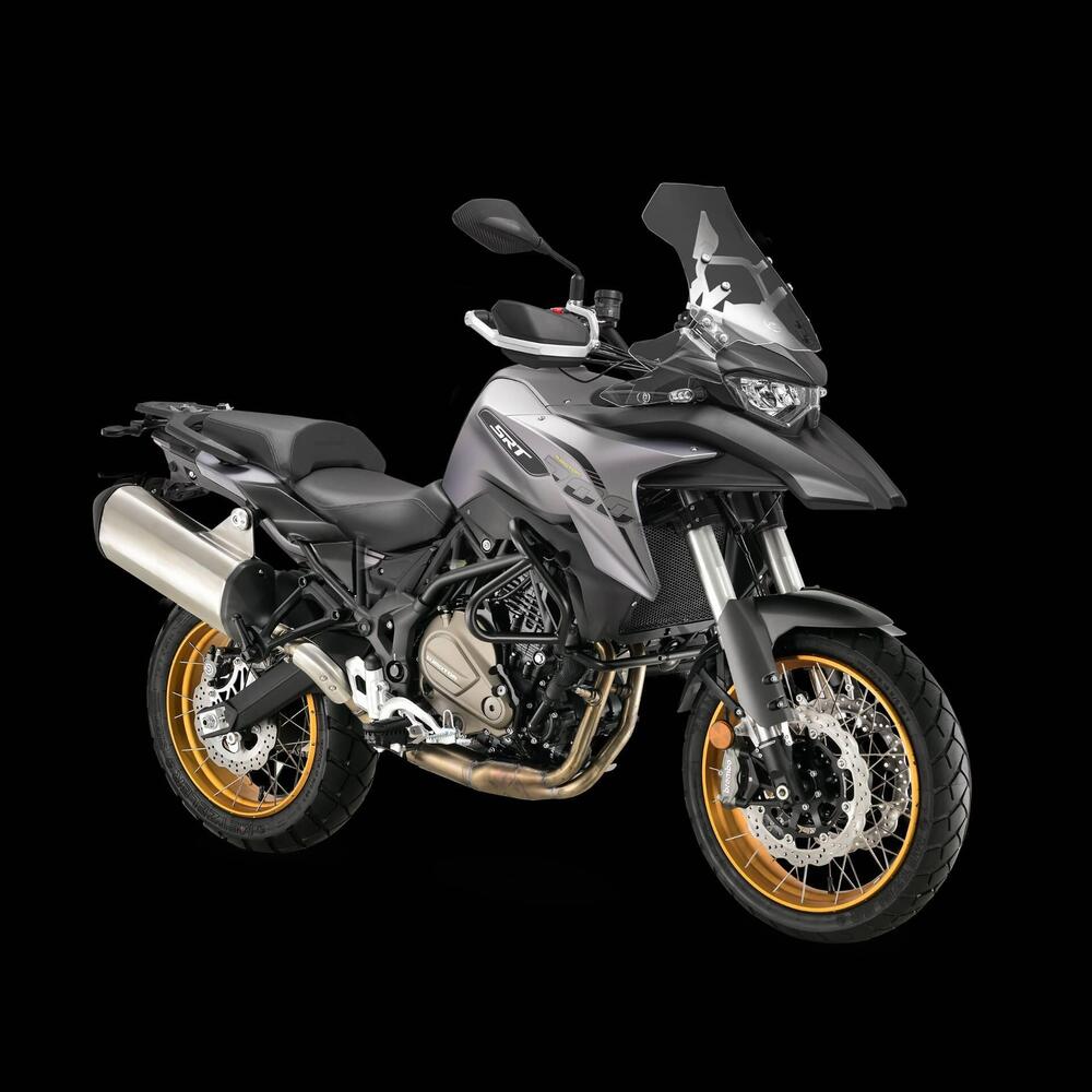 QJ Motor SRT 700 SX (2025) (6)