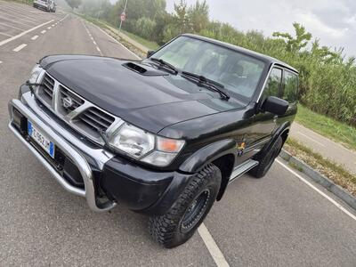 Nissan Patrol GR 3.0 TD Di 3 porte Luxury Hard Top  del 2001 usata a Langhirano