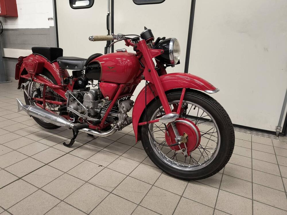 Moto Guzzi Falcone Turismo 500