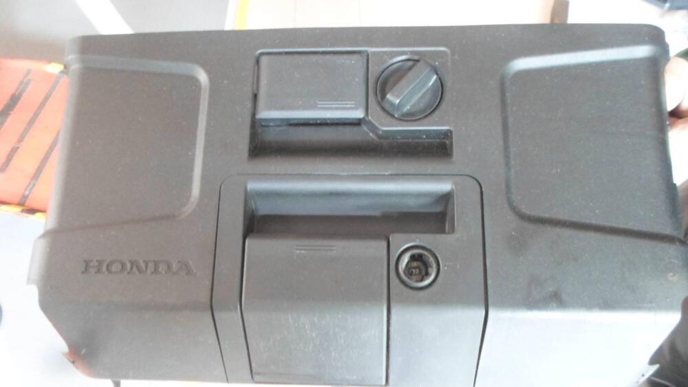 SERRATURA BAULE 58L AFRICA TWIN 1100 Honda (2)