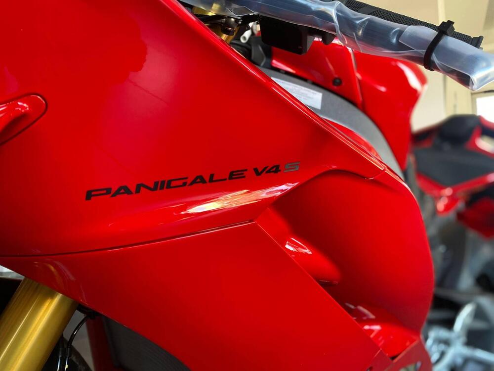 Ducati Panigale V4 S (2025) (7)