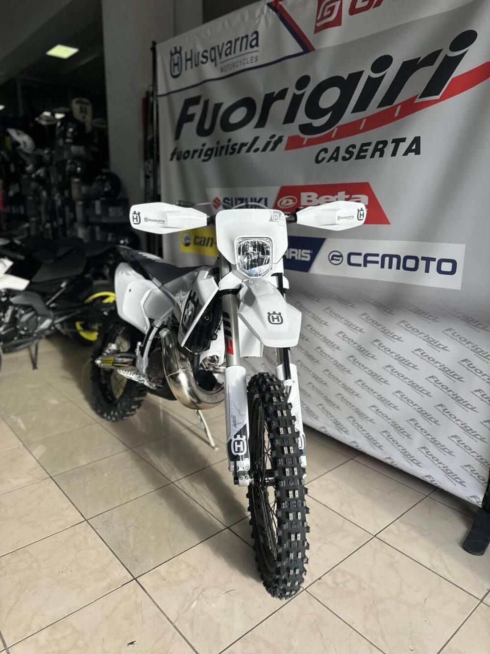 Husqvarna TE 300 Pro (2026) (2)