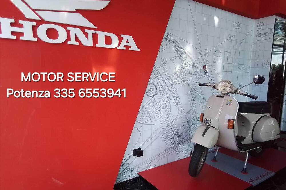 Piaggio VESPA P 125 X (2)