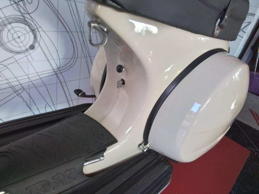 Piaggio VESPA P 125 X (10)