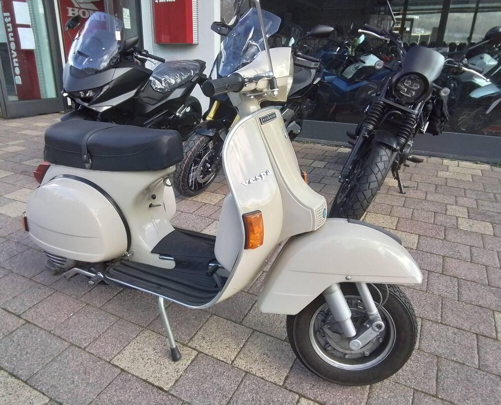 Piaggio VESPA P 125 X (14)