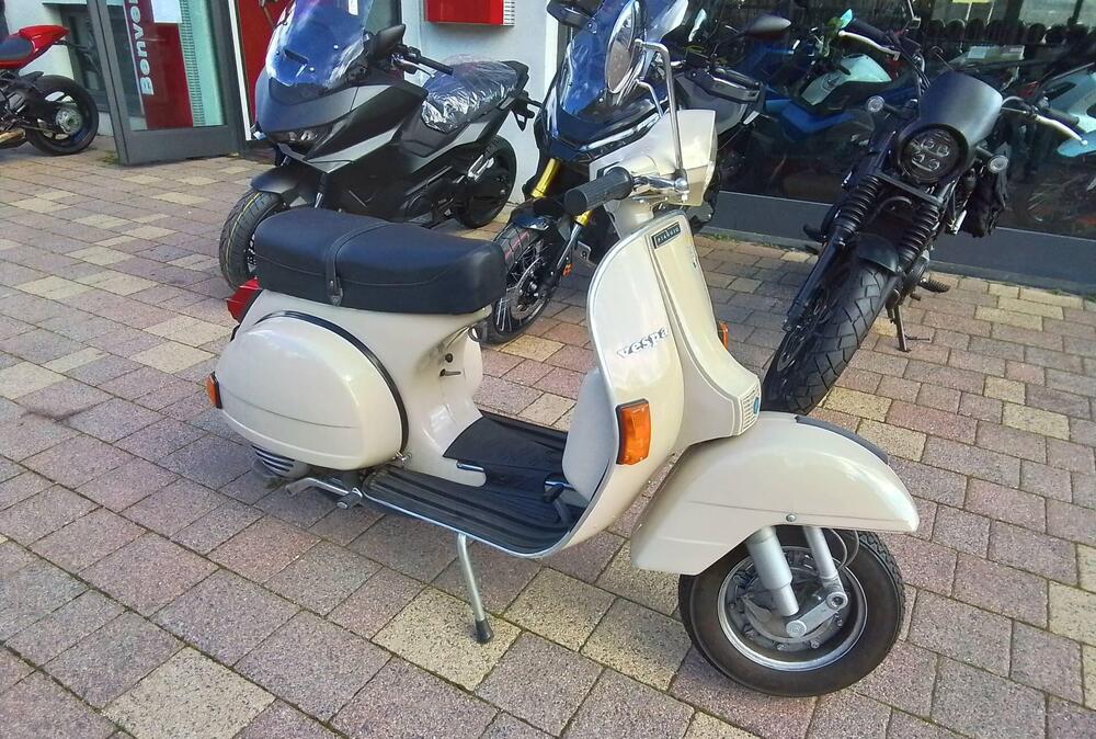 Piaggio VESPA P 125 X (17)