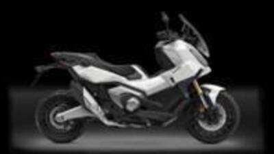 Honda X-ADV 750 (2025) nuova