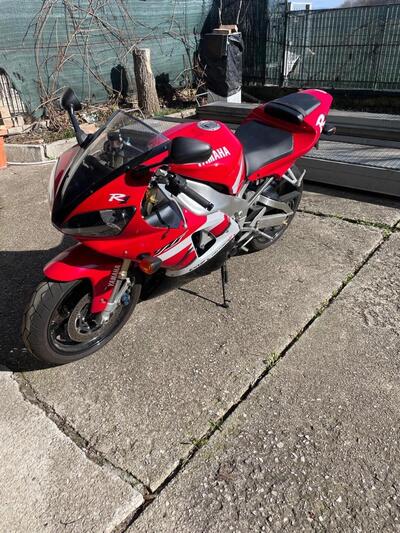 Yamaha YZF R1 (2000 - 01) usata