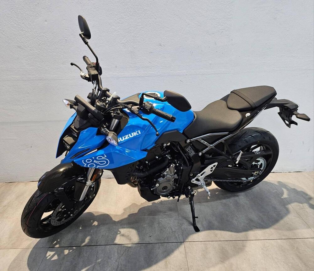 Suzuki GSX-8S (2025) (2)
